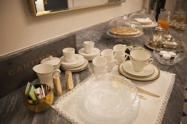 Santa Monica Luxury Rooms - Yerinde Yemek