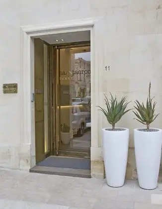 Santacroce Luxury Rooms - 1