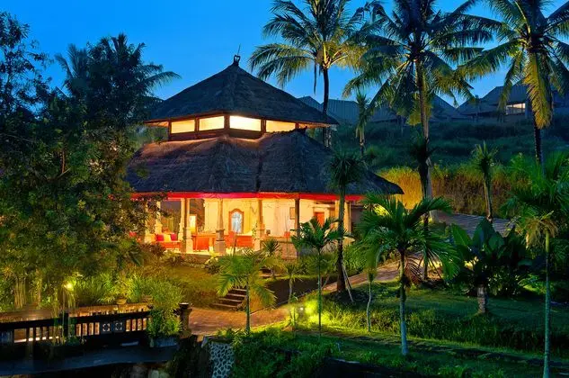 Santi Mandala Villa & Spa