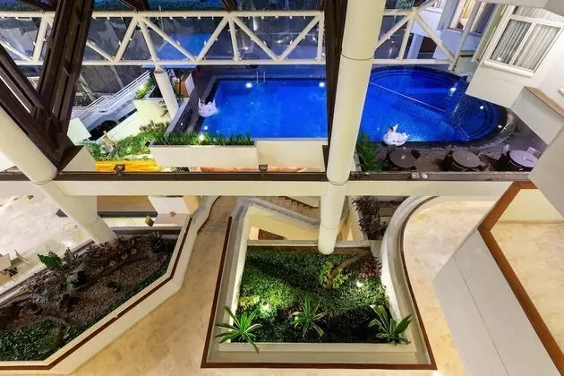 Hotel Santika Bandung - CHSE Certified - Havuz