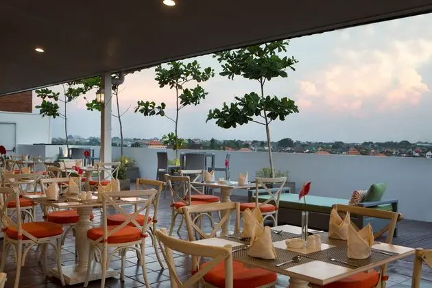 Hotel Santika Seminyak - Yeme / İçme
