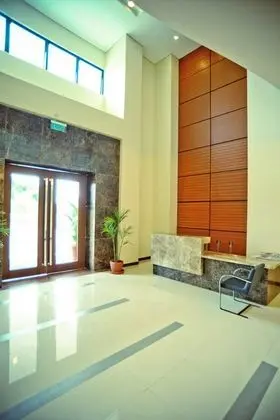 SANTOMAS SUITES - Lobi