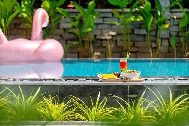 Santorin HoiAn Villa - Havuz