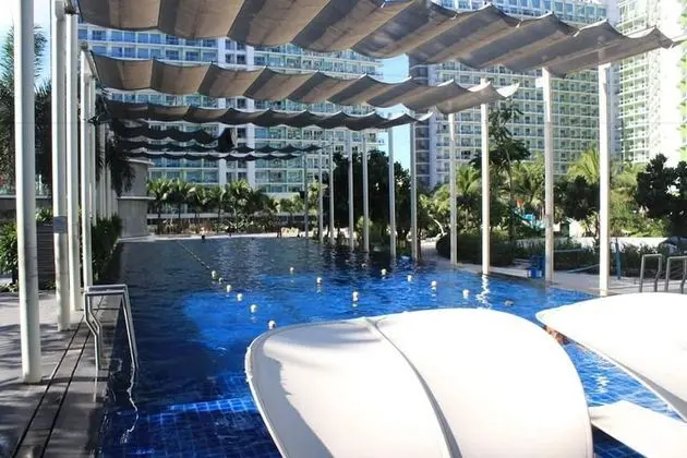 Santorini 1 Bedroom Condo at Azure Urban Residences - Havuz