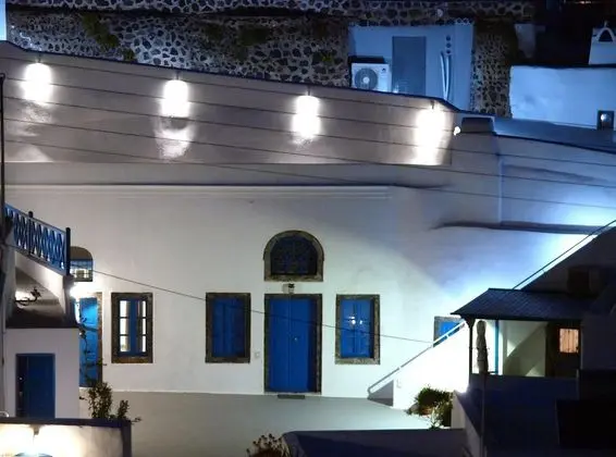 Santorini Caves - Lobi