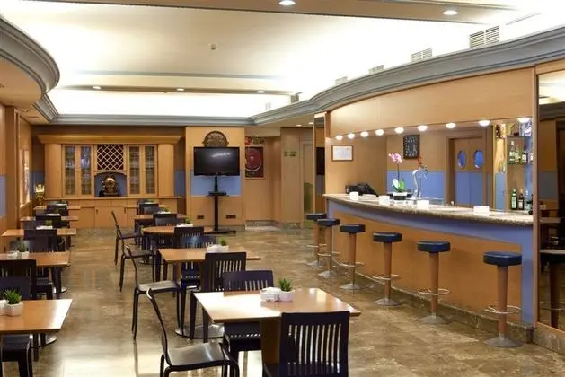 Santos Agumar - Bar