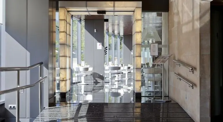 Santos Madrid Airport