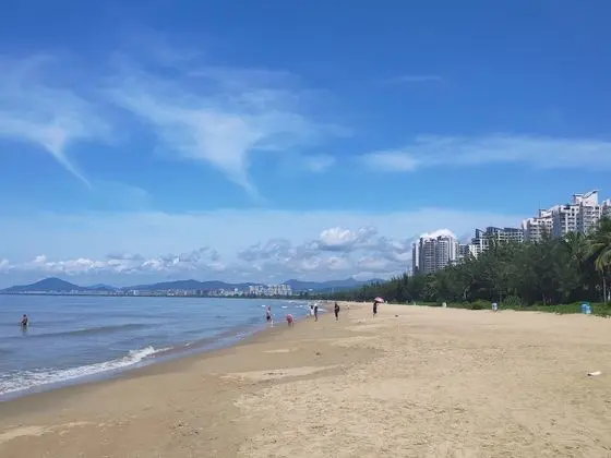 Sanya Sea View Holiday Apartment - Plaj