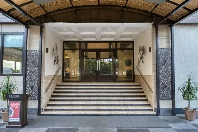 Sapna Clarks Inn