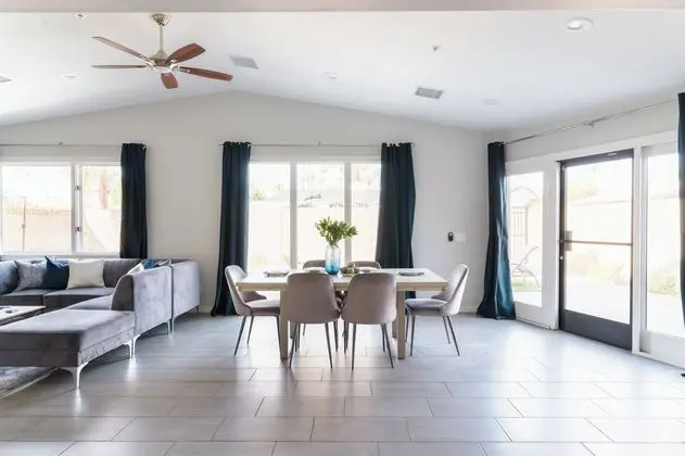 Sapphire By Avantstay Spacious Modern Getaway w/ Pool & Outdoor Grill TPT #21265713 - Yerinde Yemek