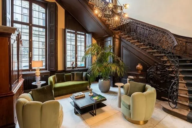 Sapphire House Antwerp, Autograph Collection - Lobi