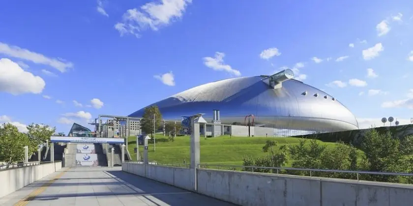 Sapporo Dome Front House