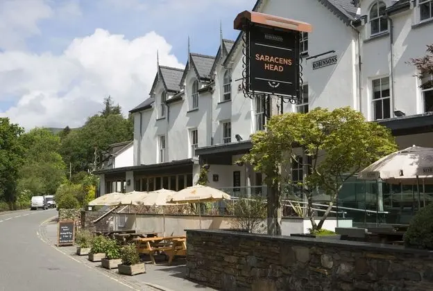 Saracens Head Hotel - Dış Mekan