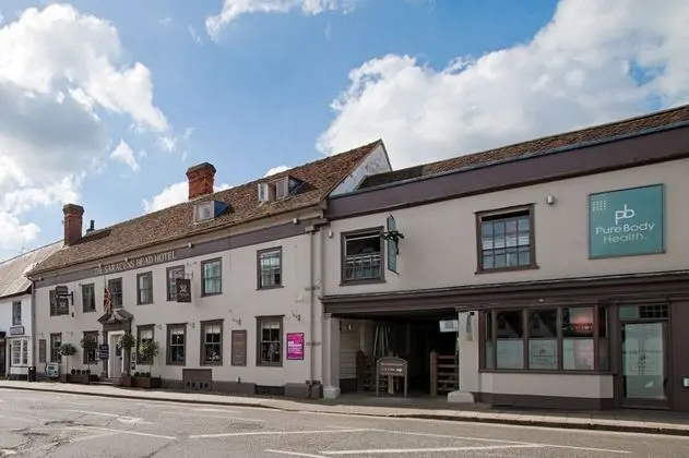 Saracens Head Hotel - Dış Mekan