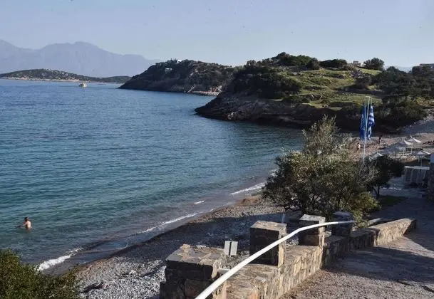 Sarakina Apartment 50m From The Beach