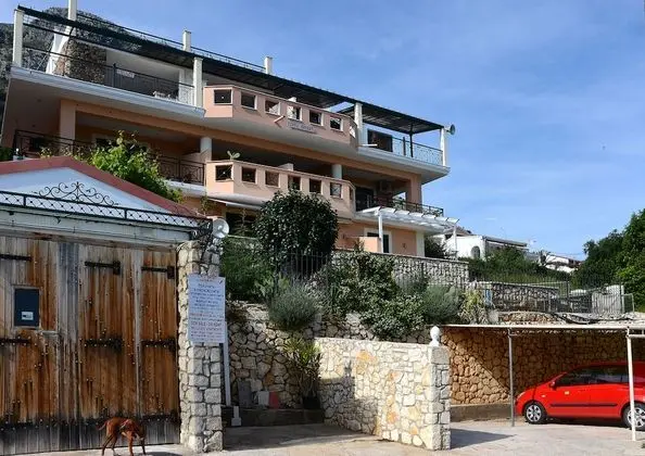 Sarakinos Apartments - Dış Mekan