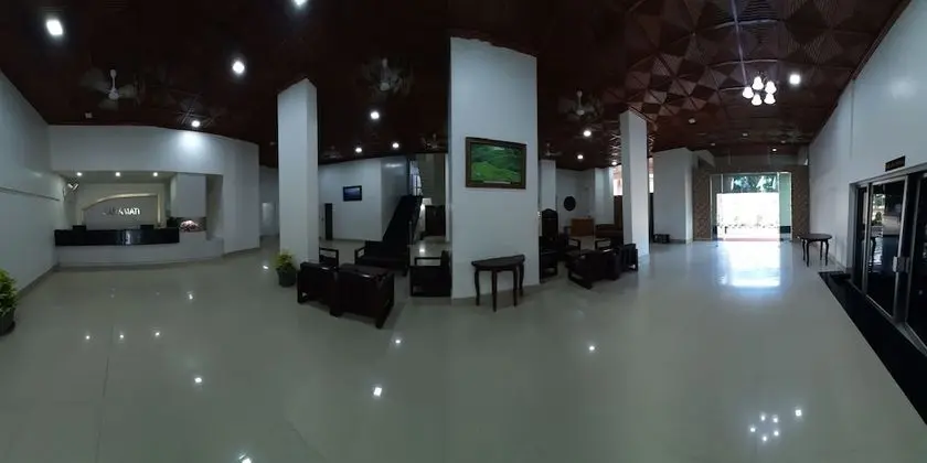 Hotel Saramati - Lobi