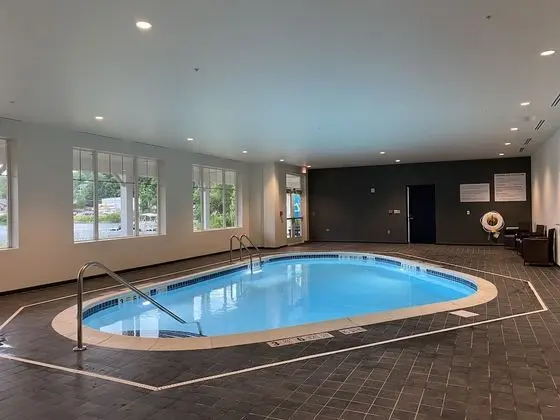 Saranac Waterfront Lodge - Havuz