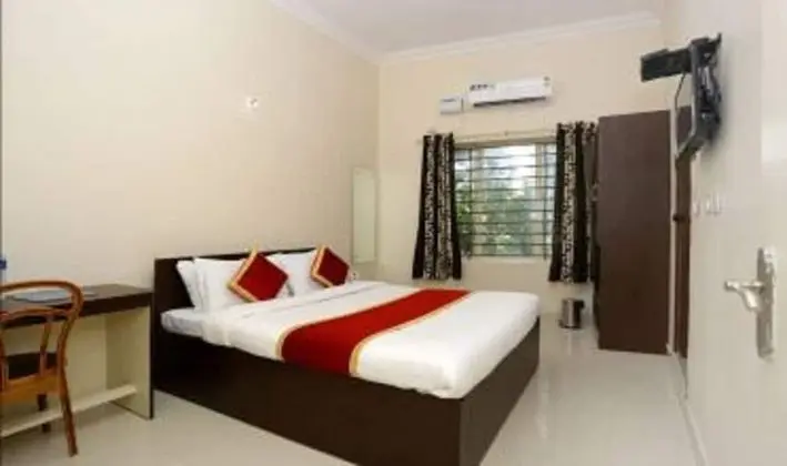 Saravana Inn