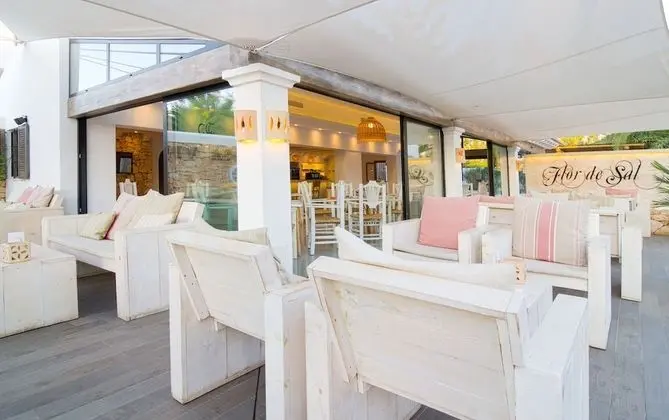 S'Argamassa Villas - Lobi