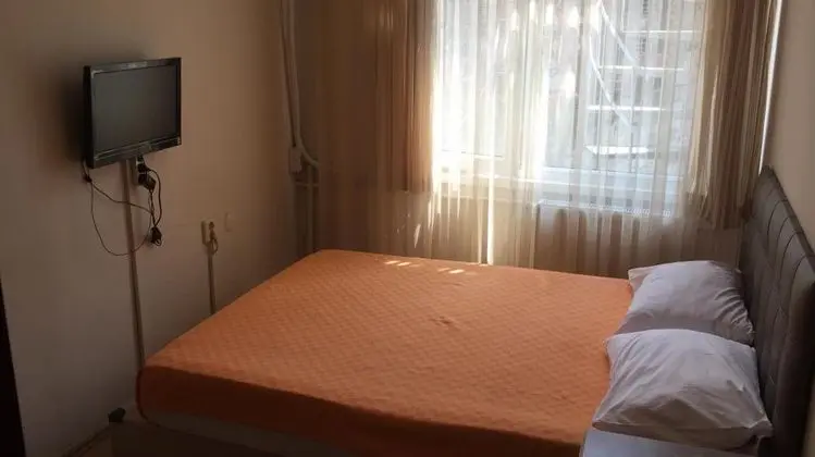 Otel Sarı
