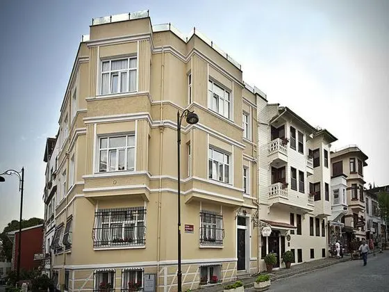 Hotel Sarı Konak