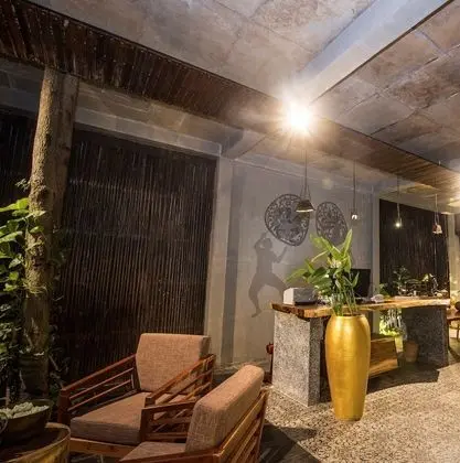 Sarina Boutique Hotel - Lobi