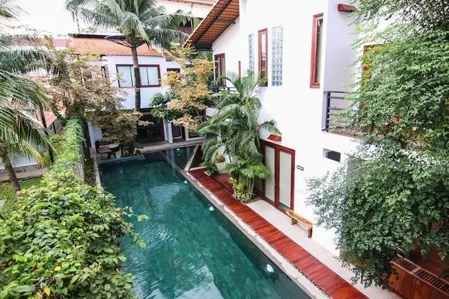 Sarina Hotel & Villa