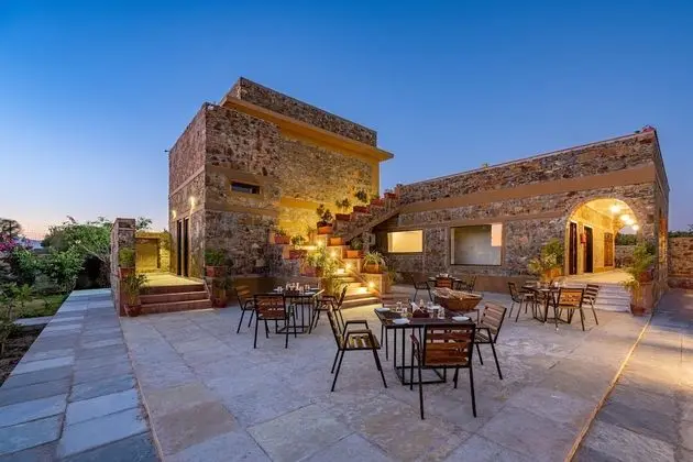 Sariska Courtyard by Armr Hospitality - Yerinde Yemek