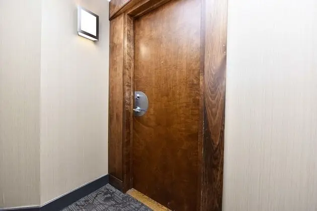 Sarkar Suites - 3888 Duke of York Blvd - Lobi