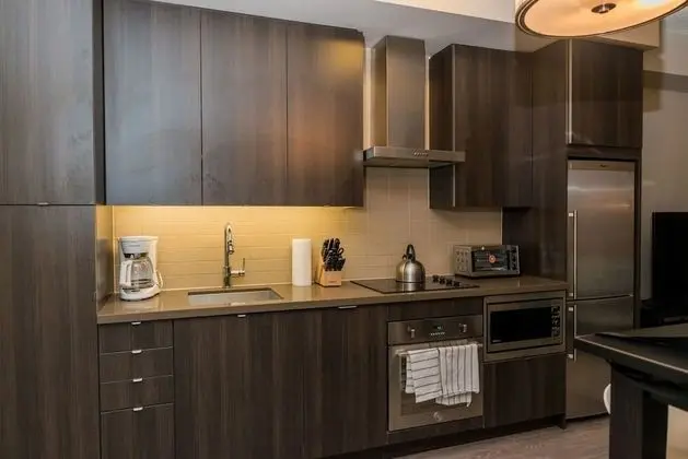 Sarkar Suites - CN Tower Rogers Centre - Mutfak