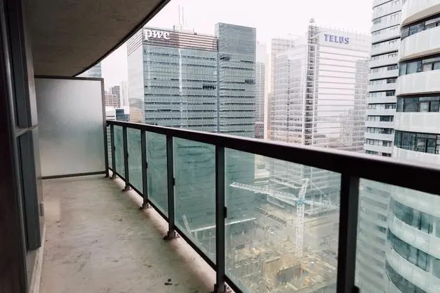 Sarkar Suites - Downtown Apartments