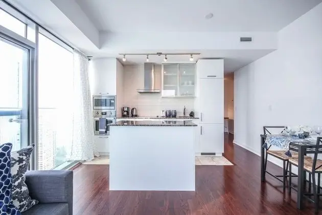 Sarkar Suites - Entertainment District - Mutfak