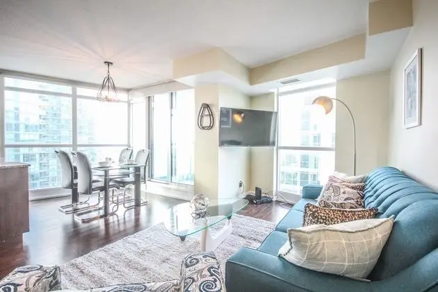 Sarkar Suites - Fort York Blvd - Öne Çıkan Resim