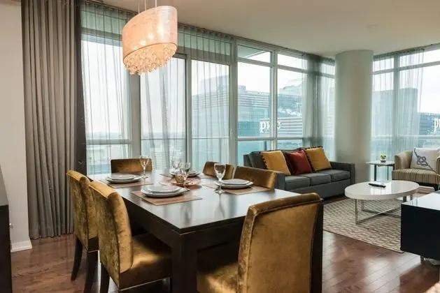 Sarkar Suites - Maple Leaf Square - Öne Çıkan Resim