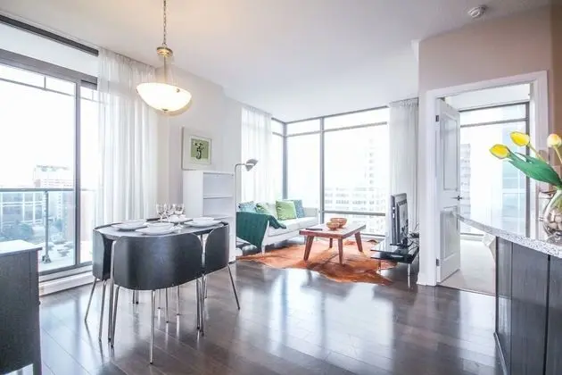 Sarkar Suites - YorkVille - Öne Çıkan Resim