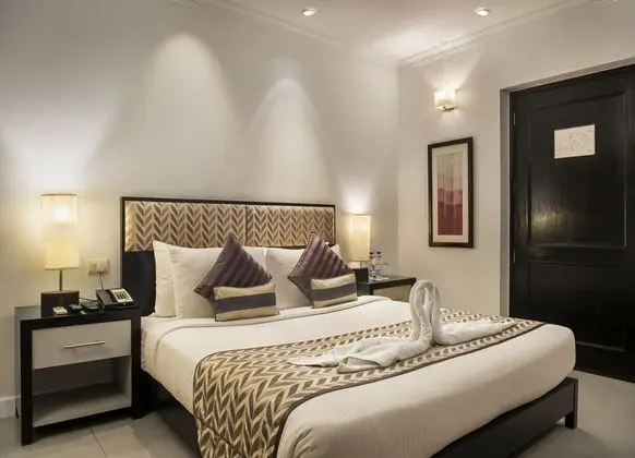 Sarovar Portico Surajkund Faridabad - Oda