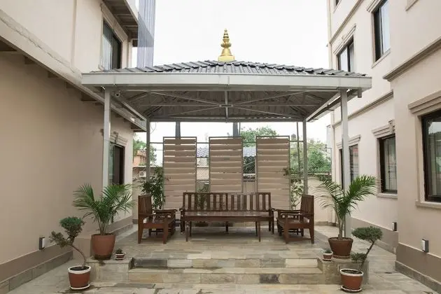 Sarovar Residency Serviced Apartment Hotel - Dış Mekan