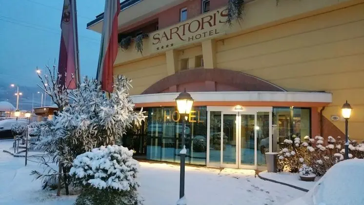 Sartori's Hotel - 1