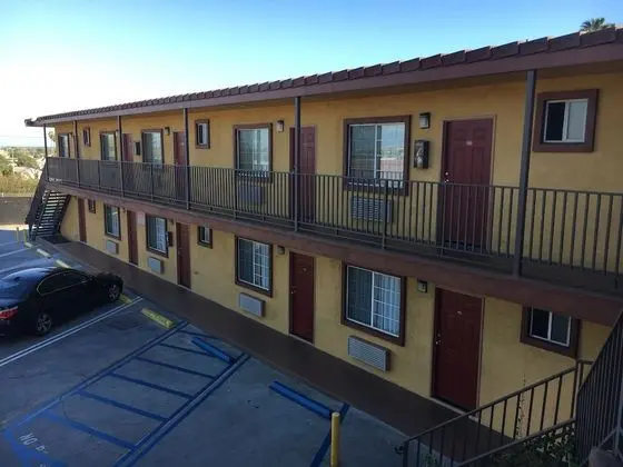 Satellite Motel - Dış Mekan