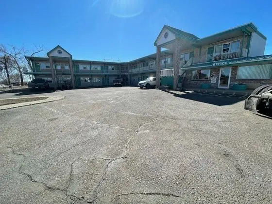Satellite Motel