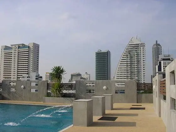 Sathorn Grace Serviced Residence - Havuz