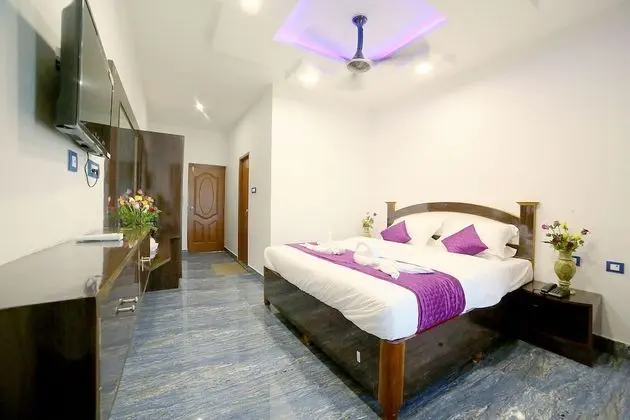 Sathvika Hotels - Oda