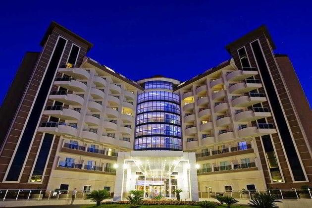 Saturn Palace Resort