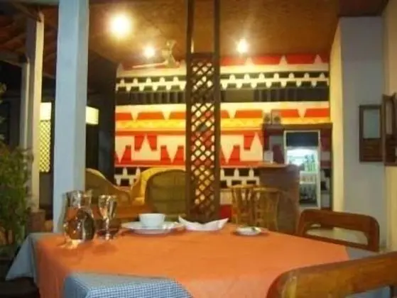 The Satwa Elephant Ecolodge - Yerinde Yemek