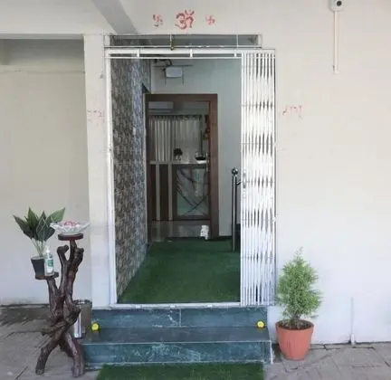 Hotel Satyam Residency - Dış Mekan