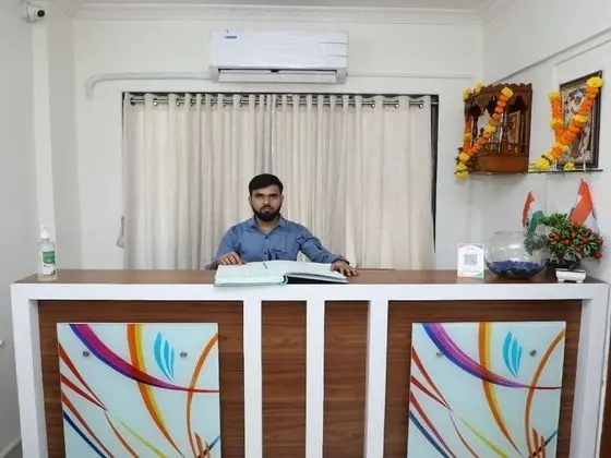 Hotel Satyam Residency - Lobi