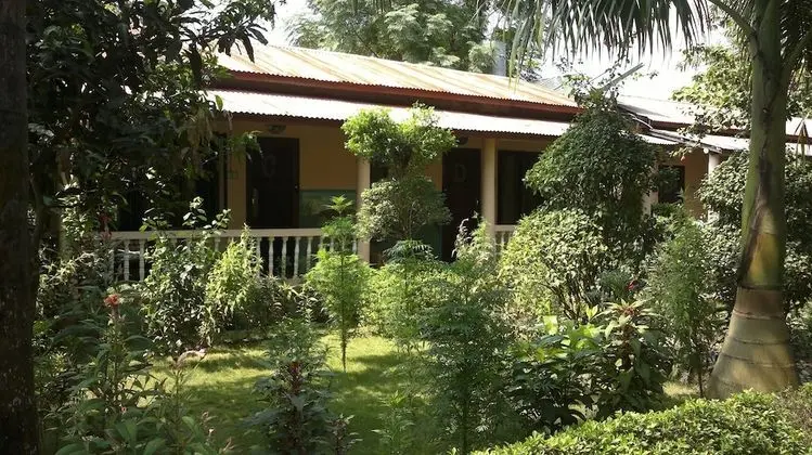 Sauraha Resort