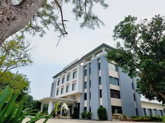 Savitri Resorts