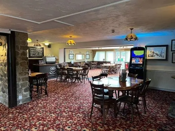 Savoy Country Inn - Yerinde Yemek